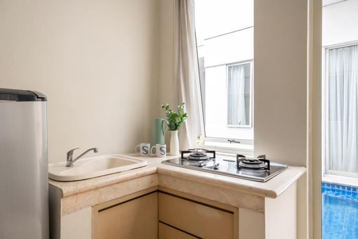 Twospaces Living At The Unit Residence Джакарта Экстерьер фото